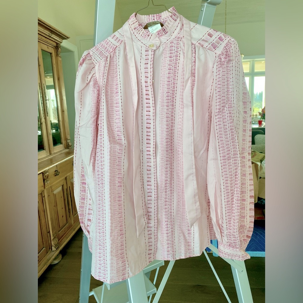 VTG late 70s Ruggeri pink blouse w/ fluted collar, size M (vintage 12)